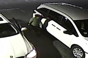 Disparan en dos ocasiones a hombre en Los Ángeles 