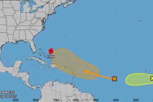 El huracán Erin mantiene fuerte oleaje y alertas en la costa este de EE.UU. y Bermuda.