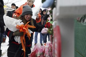 Velorio por tiroteo en Aurora, Illinois.