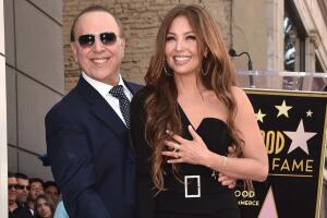 thalia-cumpleanos-tommy-mottola_.jpg