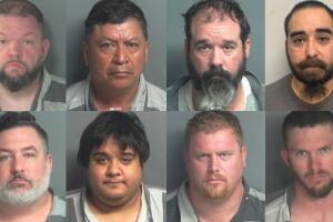 Arrestan a 10 hombres acusados de abuso sexual a menores en el condado Montgomery, Texas