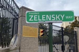calle-presidente-zelensky-embajada-rusia-estados-unidos.jpg