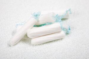 Tire dúvidas sobre virgindade e absorvente interno