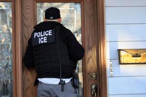 Organizaciones brindan ayuda a inmigrantes en California que temen salir de casa por miedo a deportaciones