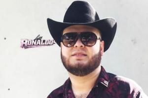 cantante Luis Mendoza