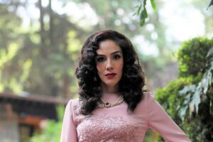 Sandra Echeverría y Ximena Romo pintan de otro color a María Félix en serie