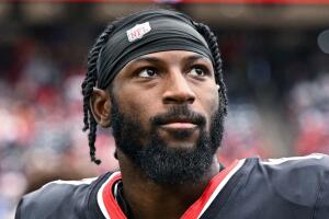 Jugador de los New York Jets es baleado frente a restaurante en Manhattan.