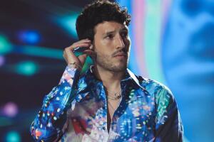 Sebastián Yatra también es parte de las nuevas ternas. El cantante así ensayó para su actuación de esta noche.   