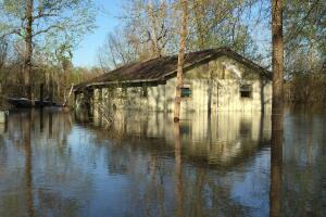 Deweyville, Texas se encuentra bajo el agua
