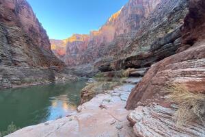 Margaret 'Meg' Osswald, residente de Salt Lake City y subdirectora de la División de Calidad del Agua de Utah murió tras caer 20 pies en el Gran Cañón. 