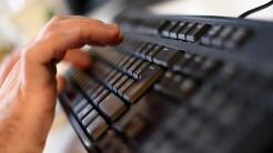 Inmigrantes pueden pedir 'asilo afirmativo' en internet. Te explicamos cómo