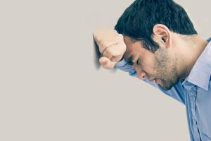 homem-depressivo-ansioso-0417-1400x800.jpg