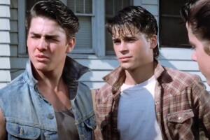 Tom Cruise en The Outsiders 2.jpg