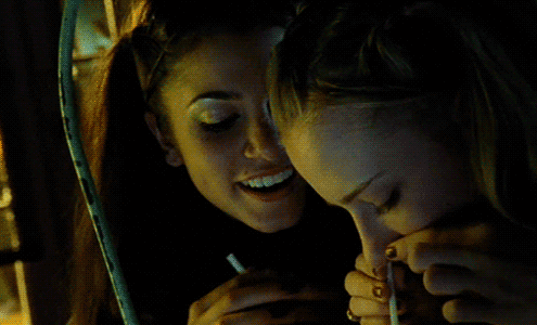 peliculas_sobre_amistades_toxicas.gif