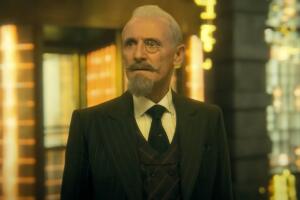 Reginald Hargreeves the umbrella academy.jpg