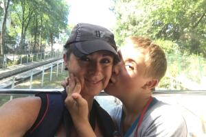 Lety Calderón y su hijo Luciano