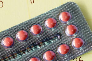 Saiba por que a orientação médica é importante na hora de escolher o anticoncepcional