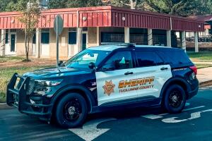 Arrestan a maestro del condado de Tuolumne por agresión a estudiante con base de béisbol
