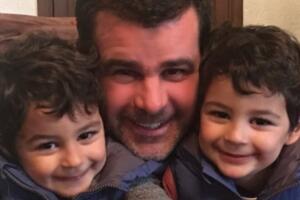 Eduardo Capetillo y sus hijos menores son igualitos.