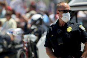 policia covid.jpg
