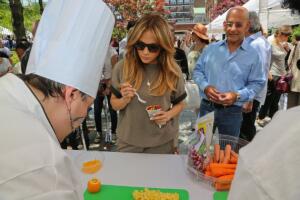 JLoBronxVisitFairFood.jpg