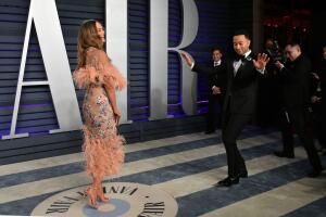 chrissy-teigen-john-legend-oscar.jpg