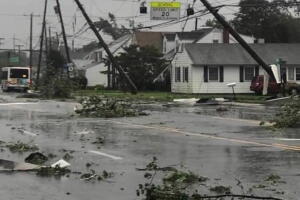 Da˜nos en Dover Delaware- Tormenta tropical Isaías 
