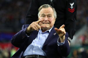 George HW Bush ha sido hospitalizado dos veces este año.