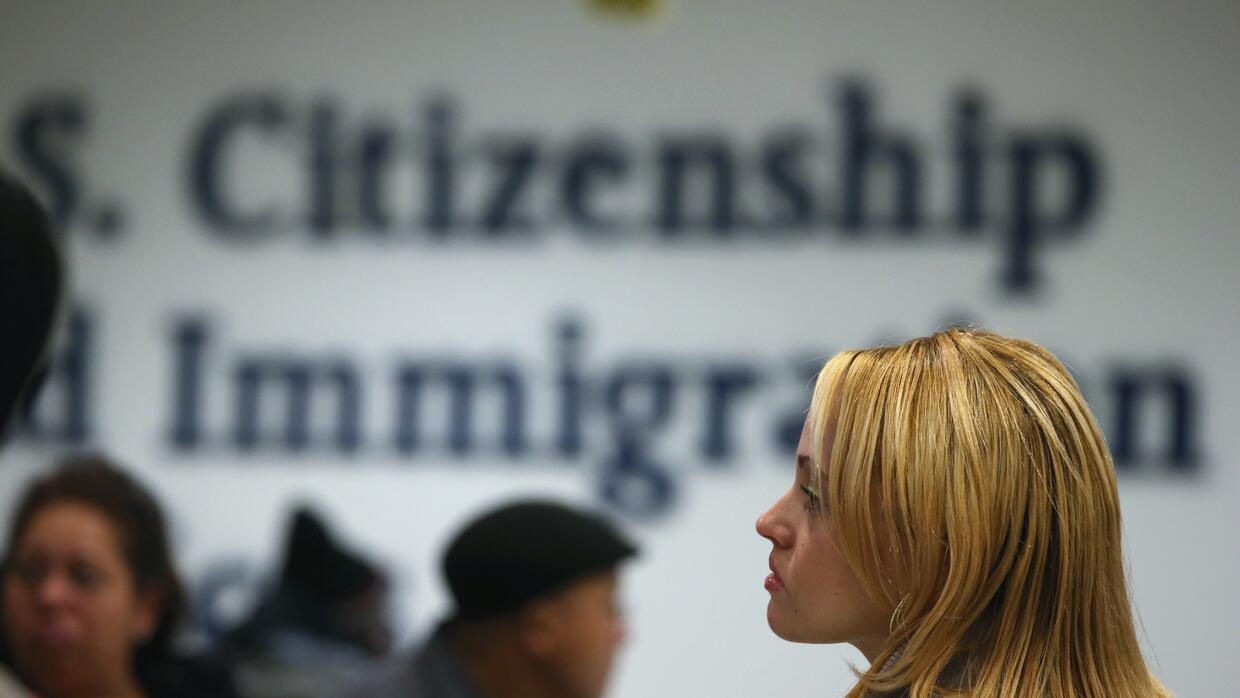 Undocumented persons who have lost badly issued deportation cases will have 6 months to reopen operations  Univision Immigration News