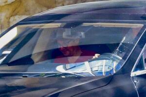 Renner se dejó ver sonriente en su reaparición.