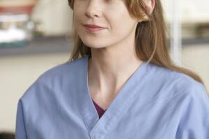 Ellen Pompeo en la temporada 1 de 'Grey's Anatomy'.jpg