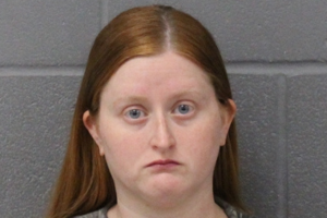 bebé gemelo muerto Austin arresto mujer