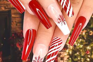 Diseño de uñas para Navidad de bastón de caramelo