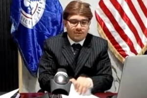 Como parte del fraude, el hombre, identificado como Eli Mohaghegh Yazdi, le hacía creer que había tenido una audiencia virtual, a sus víctimas.