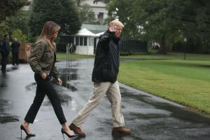 Melania Trump con tacones 