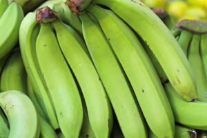 Conheça benefícios e aprenda como preparar biomassa de banana verde