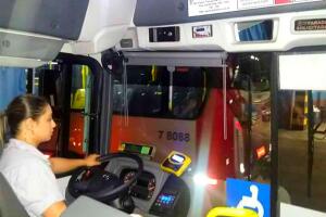 motorista-onibus-decarona-2.jpg