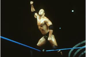 Dwayne Johnson 'La Roca' con cabello