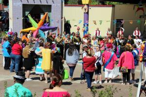 SAN ANTONIO FIESTA/piñatas.jpg