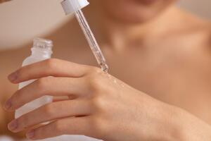 Skincare sin complicaciones: la nueva tendencia que deja atrás los excesos