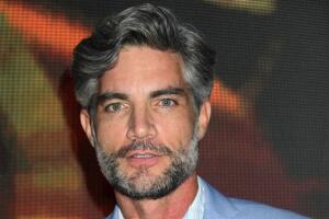 Víctor González interpreta a Antonio Paz