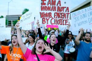 Corte Suprema de Arizona validó el documento de grupos pro aborto