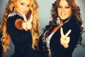 Jenni Rivera y amigos