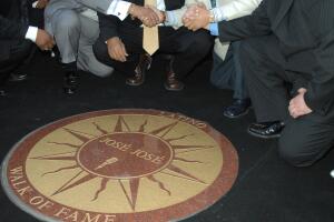 José José: Imágenes clásicas a lo largo de los años