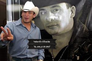 Fans de 'El Gallo de Oro' lo recuerdan con fots y memes a 11 años de su muerte.