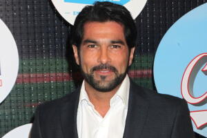 Arturo Carmona impresionó a fans y famosos con fotografía de su hermano 'gemelo'