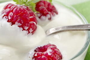 iogurtes-com-frutas_3.jpg
