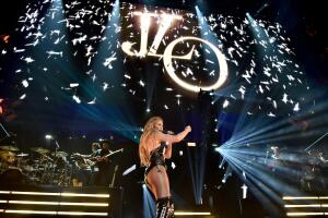 2019 iHeartRadio Fiesta Latina - Show