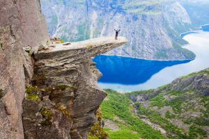 Trolltunga, Troll's tongue rock above lake Ringedalsvatnet, Norway Grosby.jpg