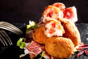 croquetas-bacon-y-queso1.jpg